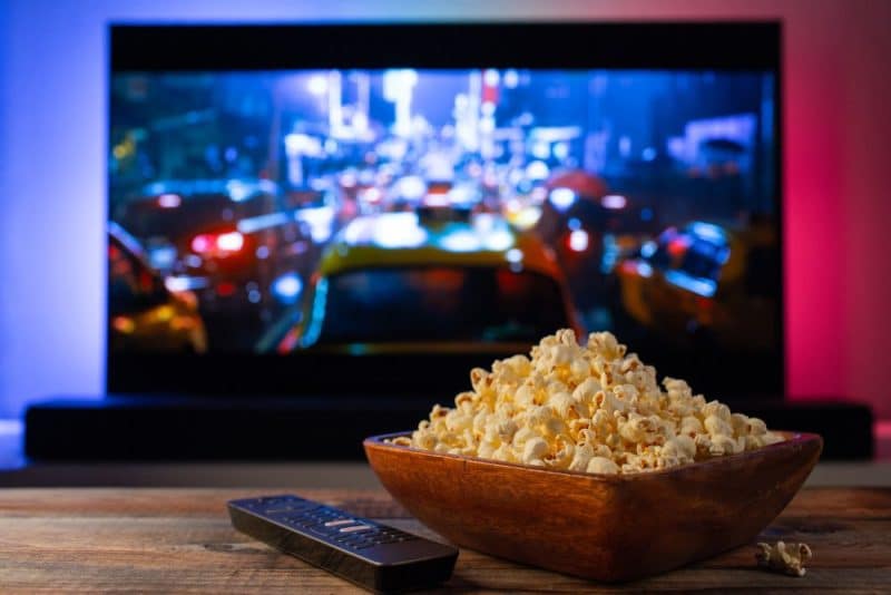 Ao decidir sobre a compra de uma Smart TV em 2025