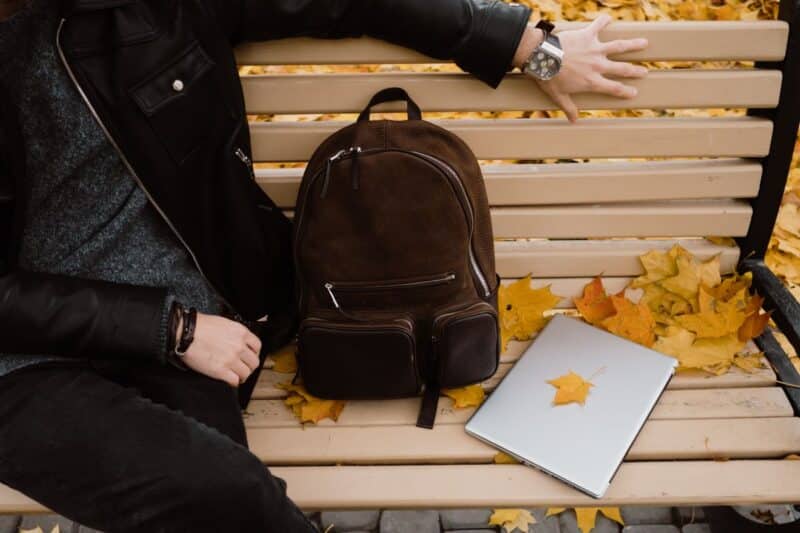 como escolher uma mochila litros notebook ajuste e chuva portada Como escolher uma mochila: litros, notebook, ajuste ao corpo e proteção contra chuva